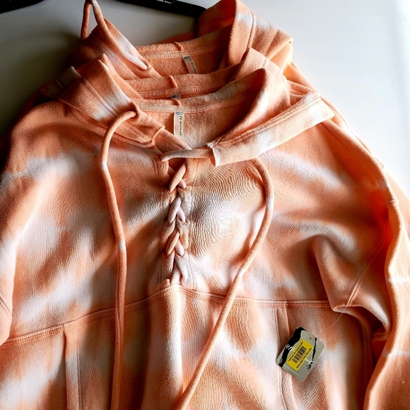 Free People Tie-Dye Peach Beleiver Shirt Hoodie - Picture 7 of 13